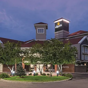 La Quinta By Wyndham Airport Dia Hotel